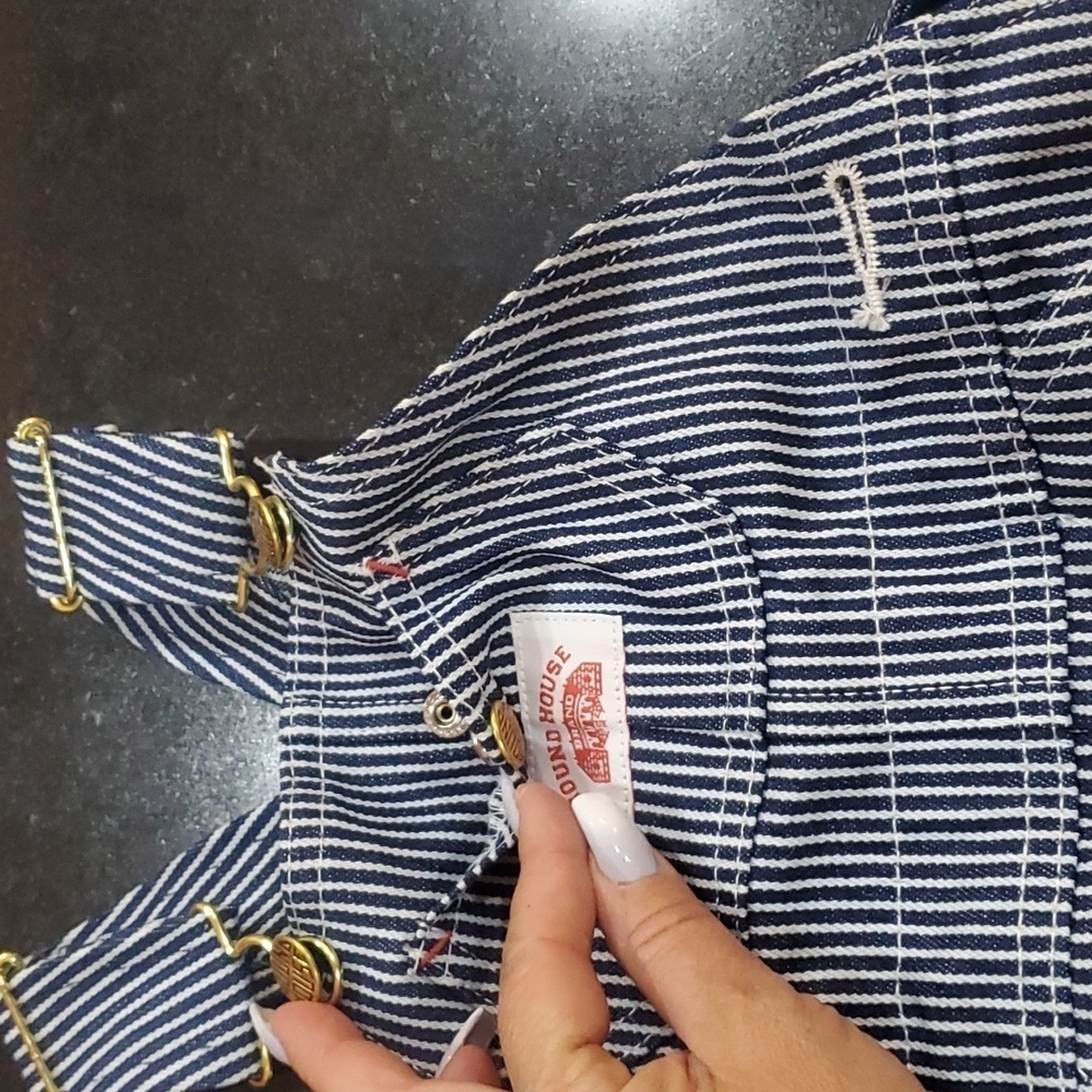 Round house premium striped bib overalls 12 months unisex - Picture 6 of 7